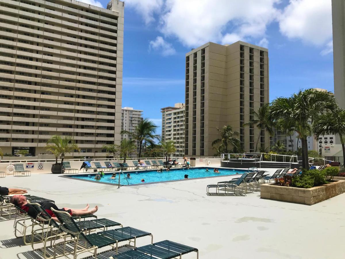 High-Floor Stylish Ocean Views Condo With Parking Honolulu Extérieur photo